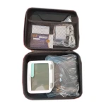 فشارسنج دیجیتال بازویی کارامد 032C سفید (1).webp